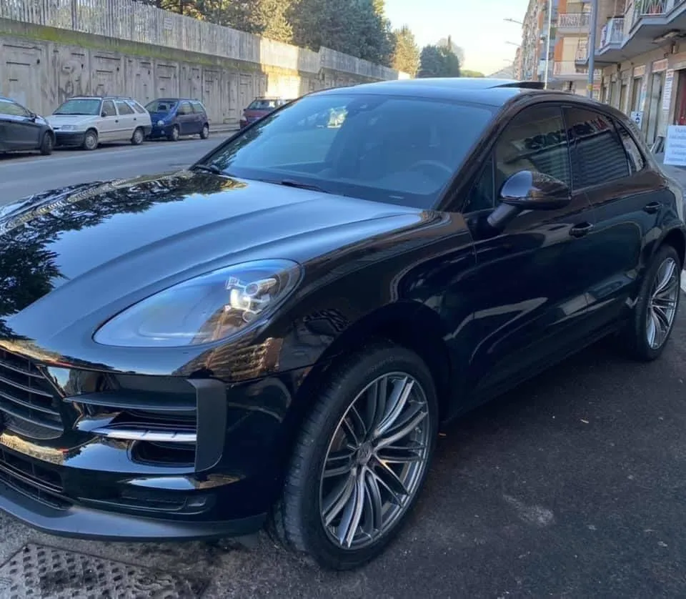 PORSCHE Macan Image 5